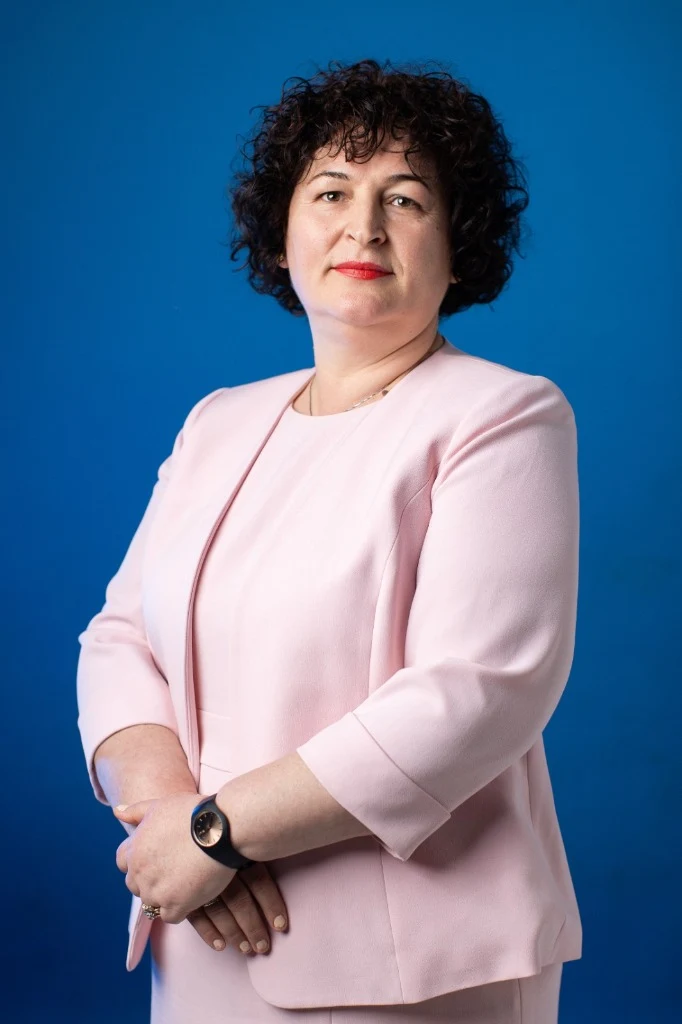 Dr. Miranda Harizaj